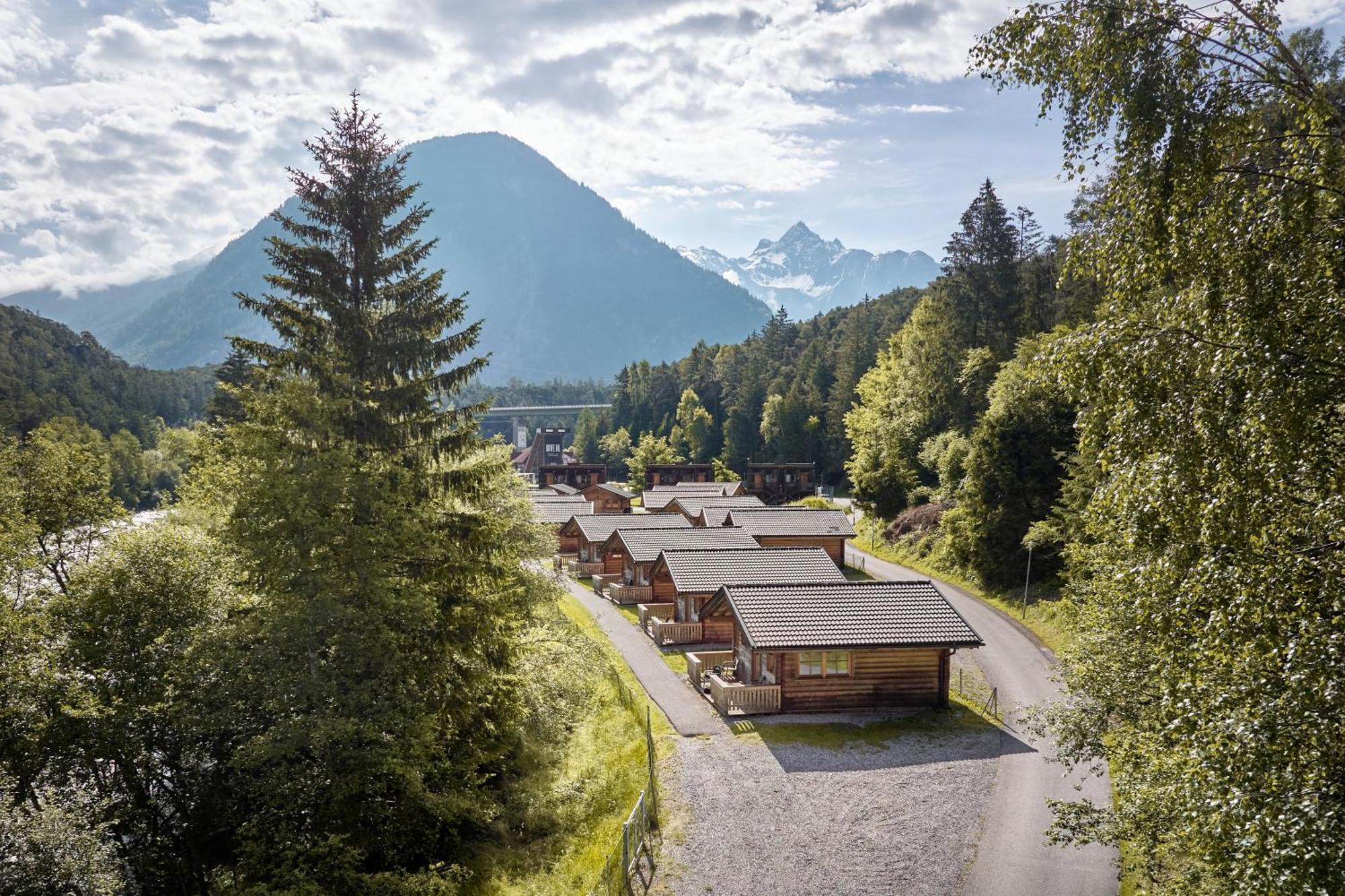 Area 47 - Tirol Hotel Otztal-Bahnhof Exterior photo